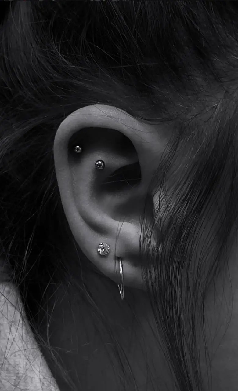 walk-in-ear-piercing-helix-lobe-kikkio-winnipeg